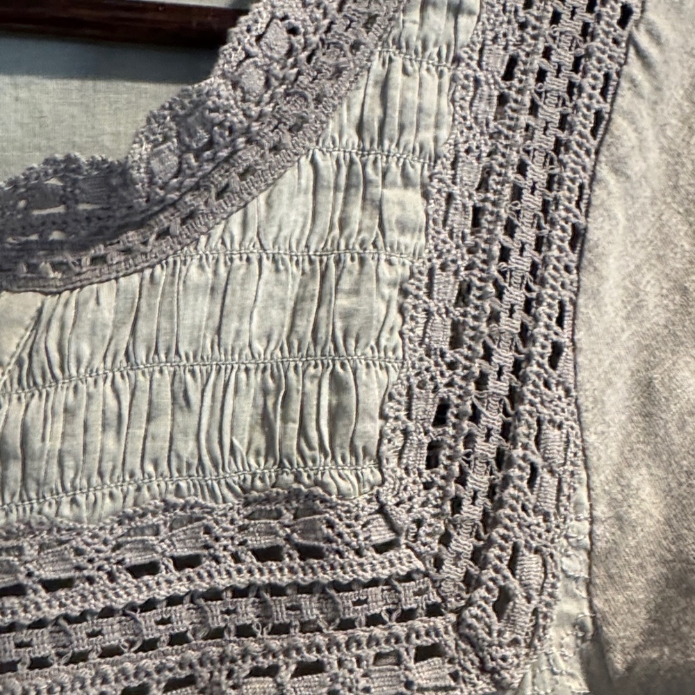 Meadow Rue - Anthropologie light gray Lace Detail Top women’s medium - Picture 5 of 16